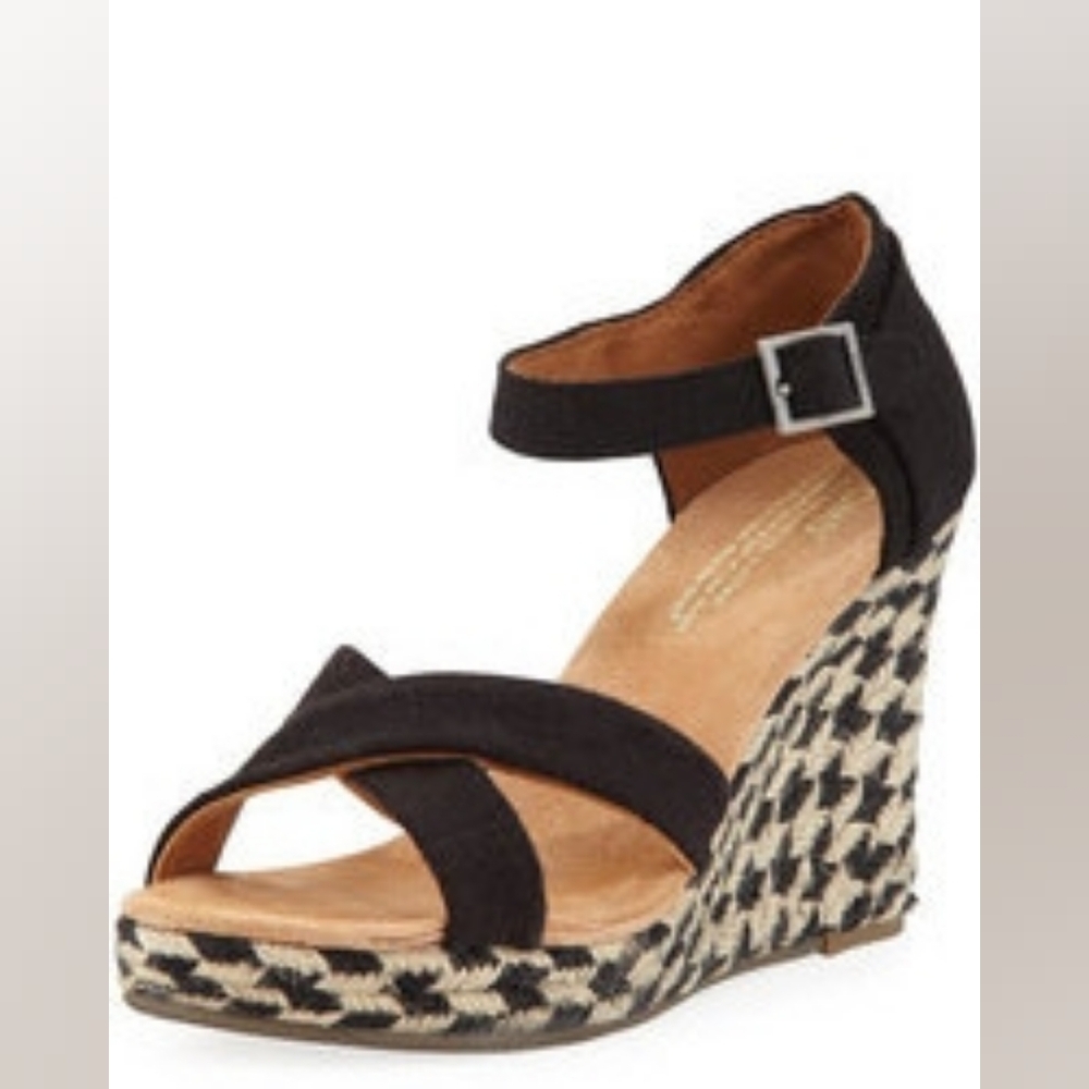 Toms Black Canvas Chevron Wedge Sandals Sz 7.5